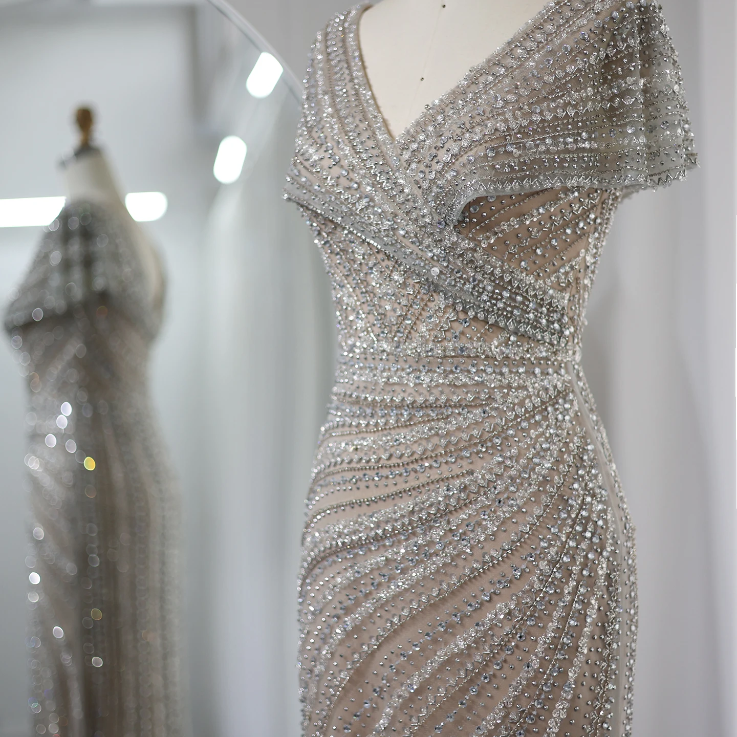 Sharon Said Luxuriöse Dubai Silber-Nude Abendkleider für Hochzeiten, Meerjungfrauenkleid mit Kapärmeln, Arabisches Formelles Partykleid SS045 Maßanfertigung – Detail 7