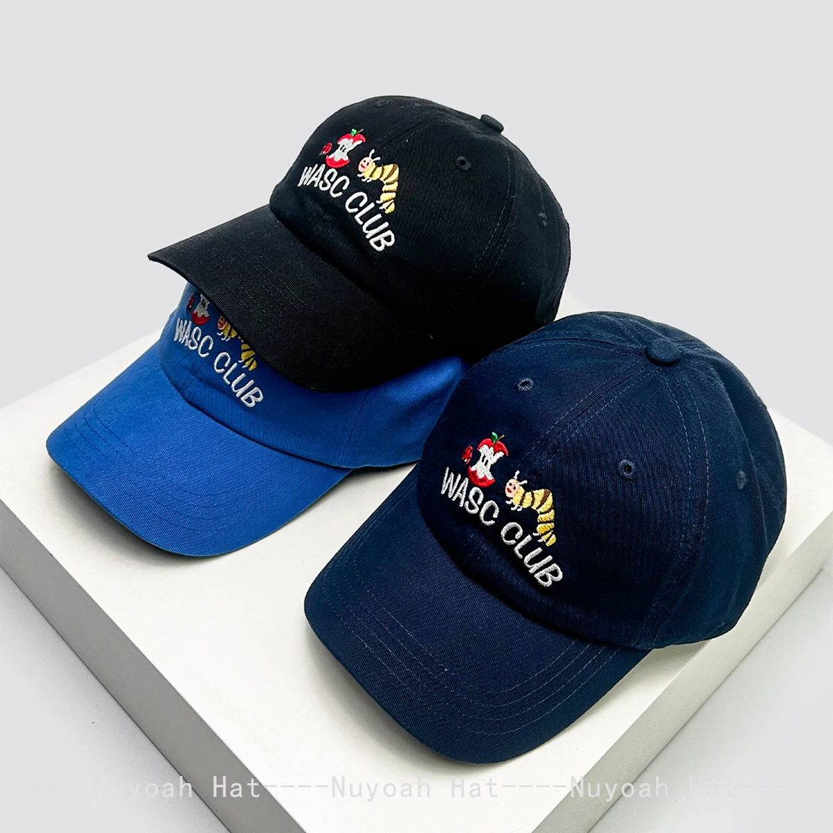 

New Men Women Korean Apple Caterpillar Letter Embroidery Baseball Hats Sunshade Cartoon Versatile Simple Peaked Caps Fashion ins