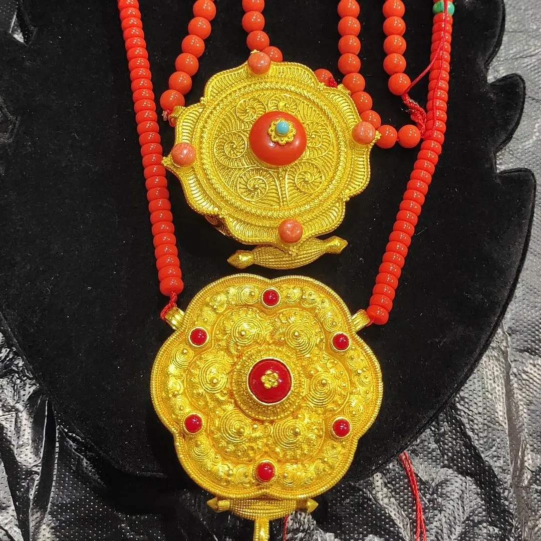 

Tibetan dance clothing mud or non-fading necklace Gawu box