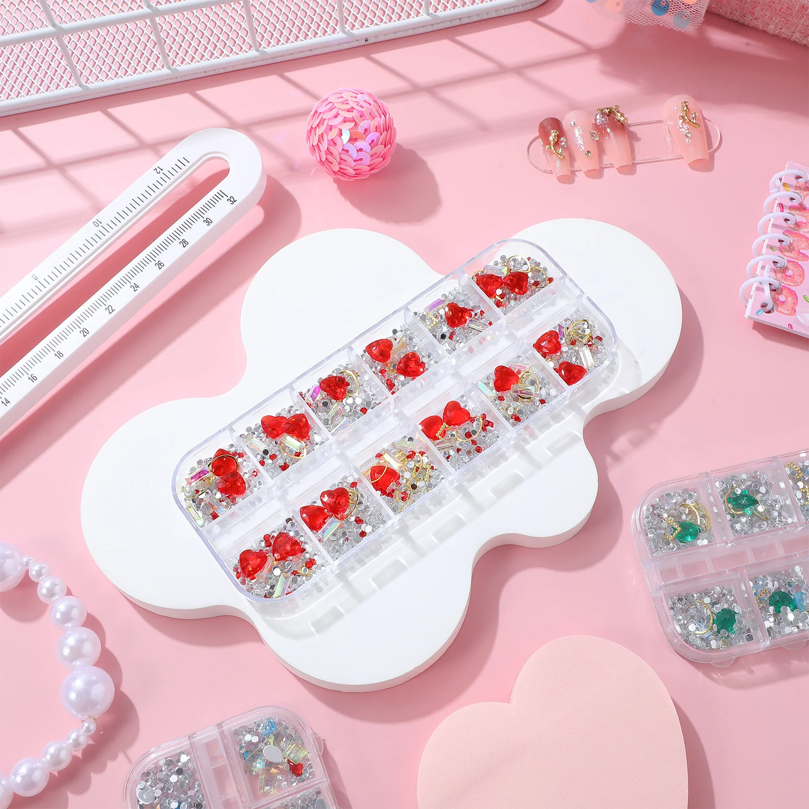 12 griglie scatola di strisce decorazioni con strass toppe in vetro perlato stile misto manicure accessori per nail art toppe con strass lucidi