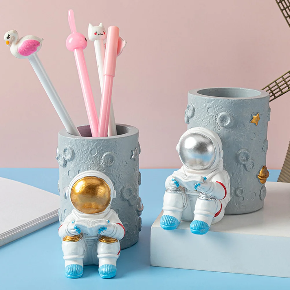 Astronaut Pen Holder Round Pen Holder Spaceman Figurine Statues Ornament Storage Pencil Holder Makeup Brush Holder Desk Decor