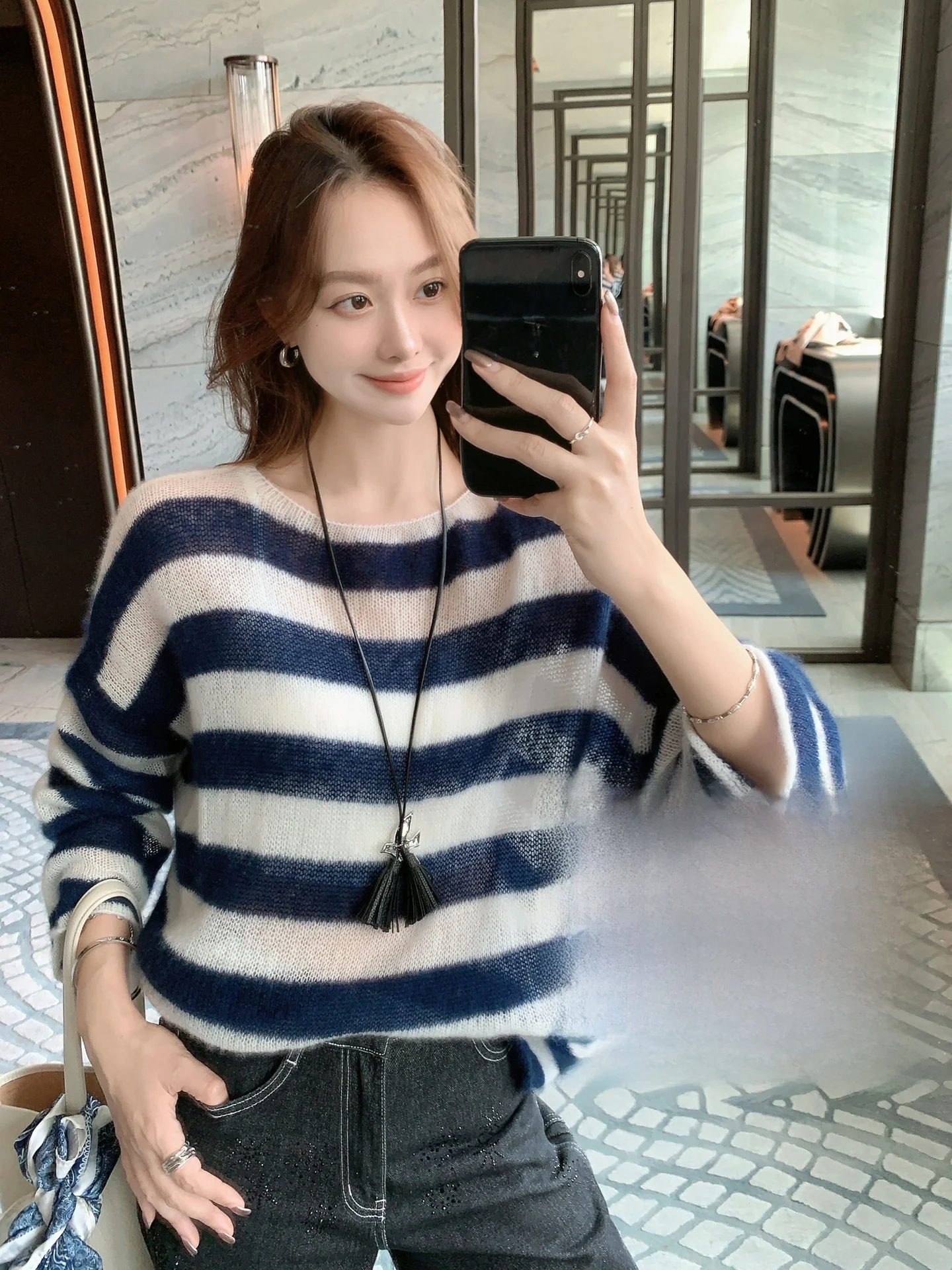 

MeiYang Silk Camere Knitted Sweater Long Sve Striped Sea Soul Friday Commute Sle Loose Fit Knitwear round Ne Sweater