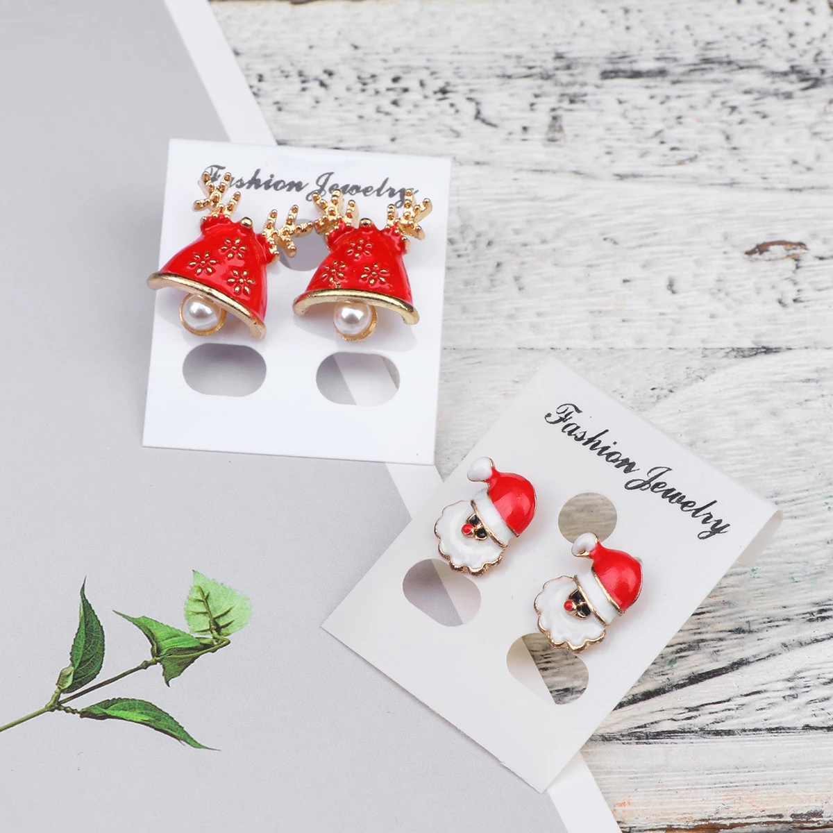 

8 Pairs Christmas Earrings Stud Fashion Dangle Jewelry Ornaments Holiday Gift Santa Claus Tree Bells Snowman Design Ear