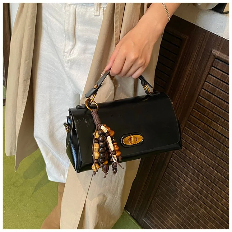 

Ladies Handbag Made Of Mink-Print Leather Featuring Gibraltar Trendy Vintage Lightweight Soft Daily Style