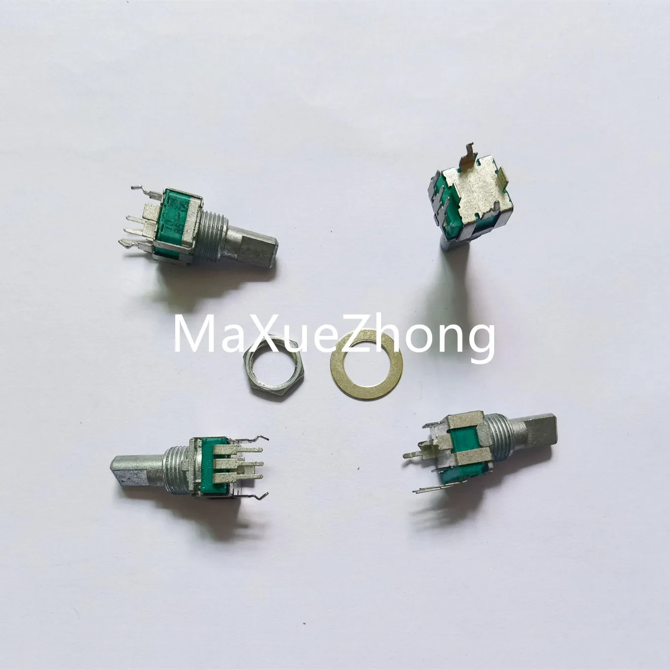 Original new 100% R09 B10K vertical single connected RK09L114001T shaft length 15MM 20MM (SWITCH)