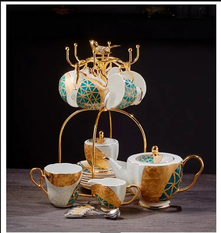 

Роскошный кофейный набор из костяного фарфора с золотой инкрустацией, фарфоровый чайник, чашка, керамическая кружка, сахарница, сливочник, чайник, кувшин для молока, кофейная посуда