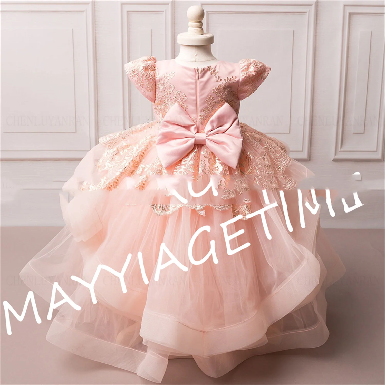 

Pink Tiered Flower Girl Dress A-Line Lace Girls Princess Wedding Party Dress Exquisite O-Neck Bow First Communion Gown Dress