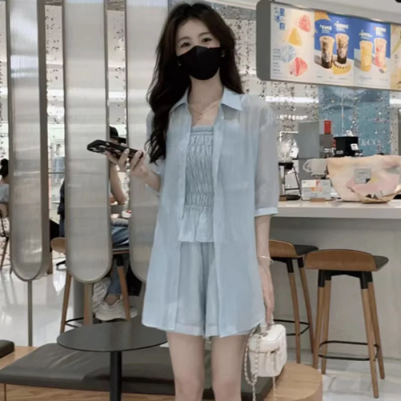 2025 صيف جديد التخسيس تصميم صغير الحجم المرأة موضة واقية من الشمس قميص مجموعة + حبال + ثلاث قطع مجموعة تي شيرتات قصيرة للأطفال