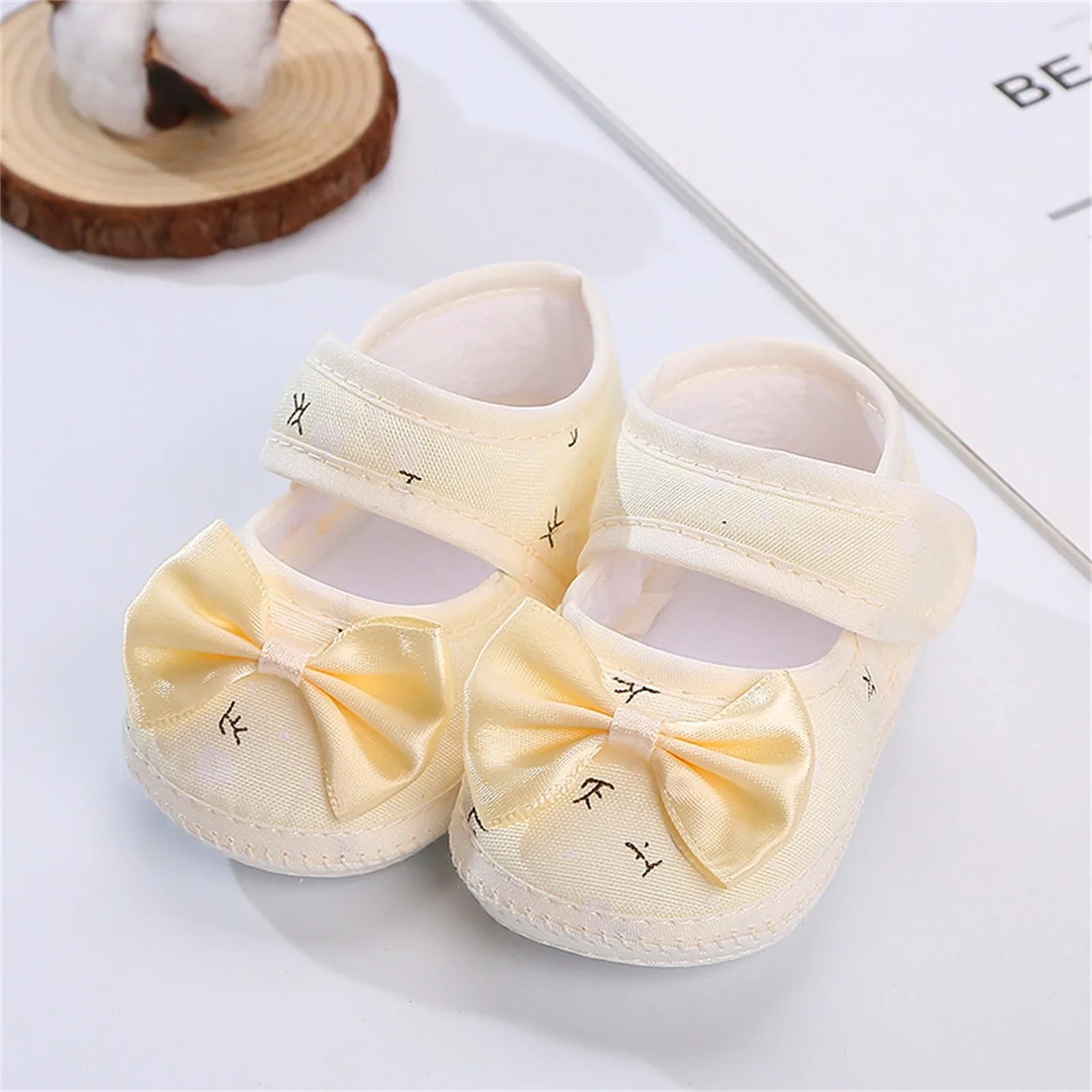 

2024 Baby Girls Shoes Cotton Bowknot Print Infant First Walkers Soft Sole Anti-Slip Newborn Sandals Cute Comfy Casual Baby Shoes