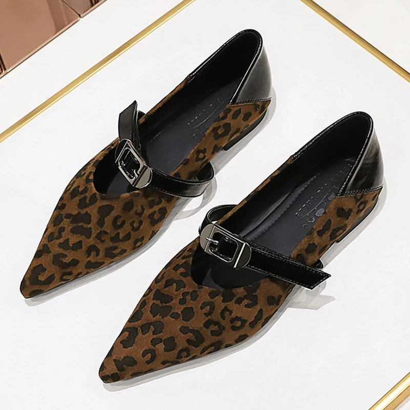 Leopard Print Women's Flat Shoes Women's Suede Shoes Pointed Tip Flat Heeled Banquet Shoes With Belt Buckle Ladies Shoes 2026