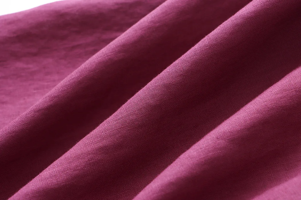 Frühlings- und Sommer-Damenkleid in Unifarbe mit Gürtel, schwarzer Spitze und eleganter Silhouette – Detail 14