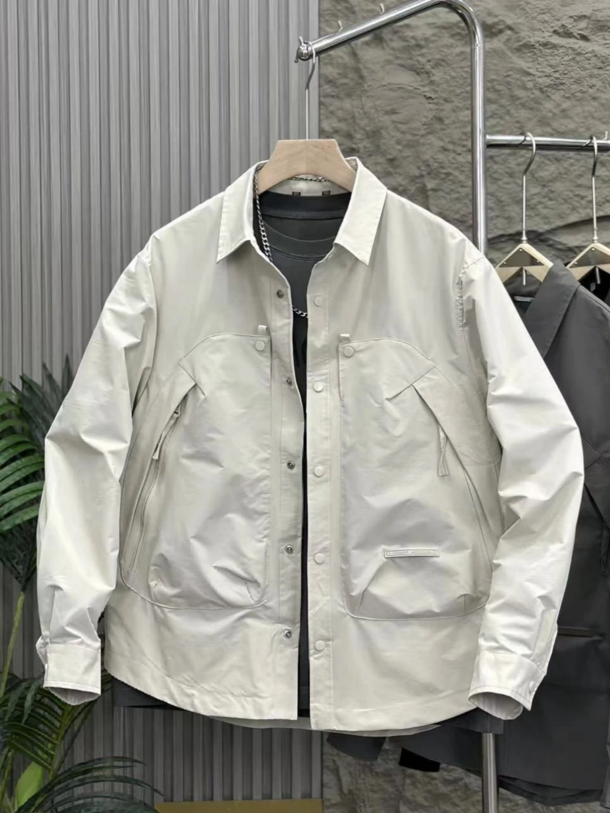 

Новая весенняя мужская рабочая куртка-ветровка на молнии, модная, универсальная, для пар, свободного кроя, из полиэстера