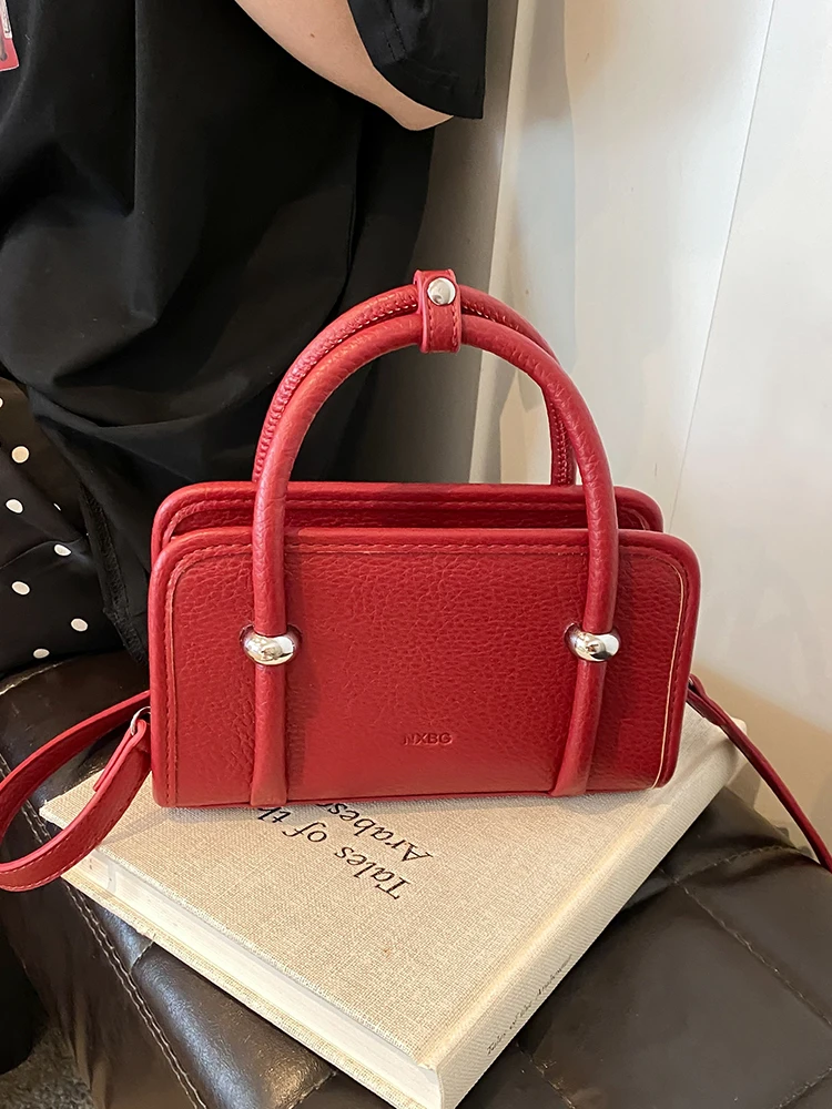 High Quality Burgundy Minimalist Crossbody Bag 2024 New Women\'s Retro Design Letter Armpit Bags Temperament Commuting Handbag