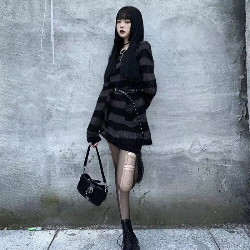 Sweter Uniseks Panjang Punk Gothic Baru Atasan Streetwear Tipis Gelap Batu Longgar Jumper Rusak Lubang Berongga Keren Bergaris Wanita Musim Panas