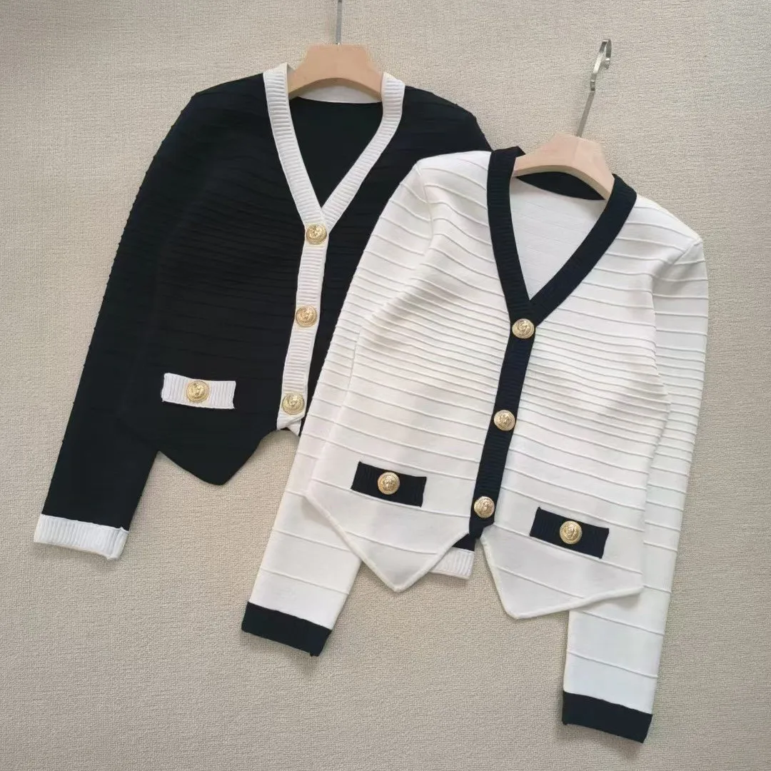 High-End Version Paris B-Style Black White Contrast Color Knitted Long Sleeve Women's Sweater with Golden Button Elegant Top