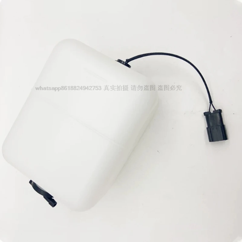 For Komatsu excavator accessories PC130 160 200 240270 360-6-7-8 with water tank
