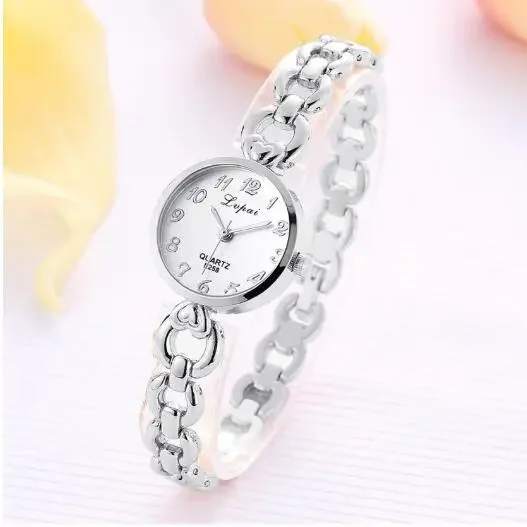 Ladies Elegant Wrist Watches Women Bracelet Rhinestones Analog Quartz Watch Women\'s Crystal Small Dial Watch Reloj Stylish