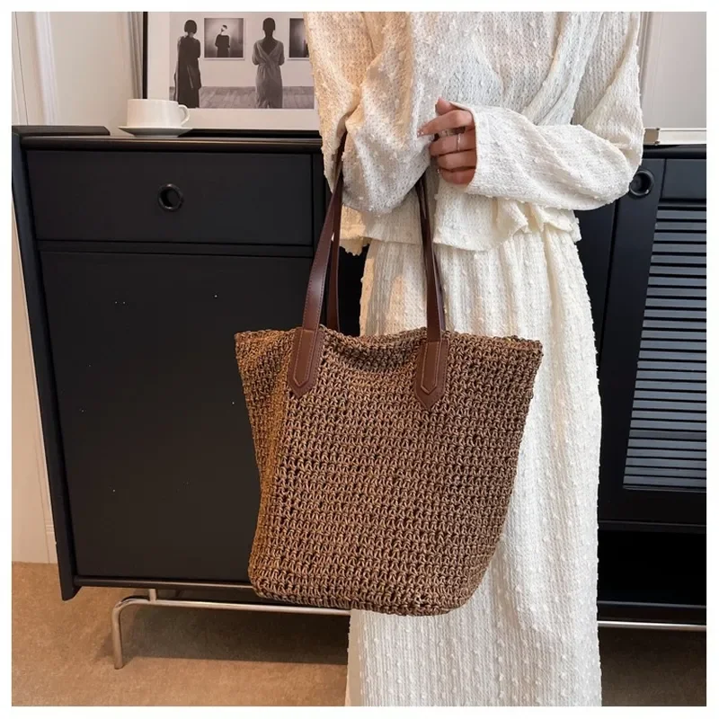 Women's handwoven straw tote bag large capacity summer shoulder bag for beach vacation travel view 3