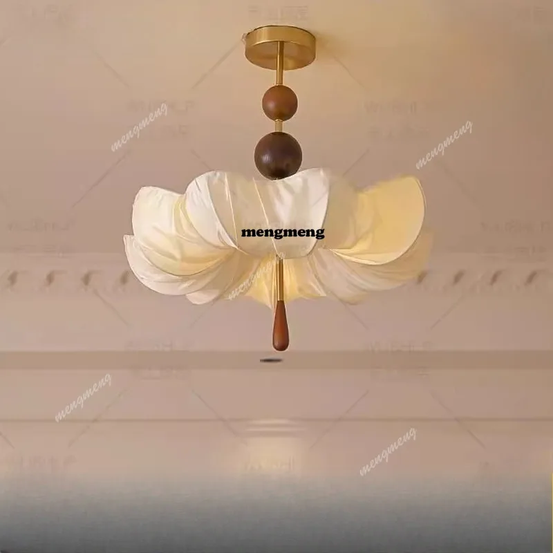 

Fabric ceiling lamp medieval French restaurant walnut room lamp cream wind master bedroom lamp
