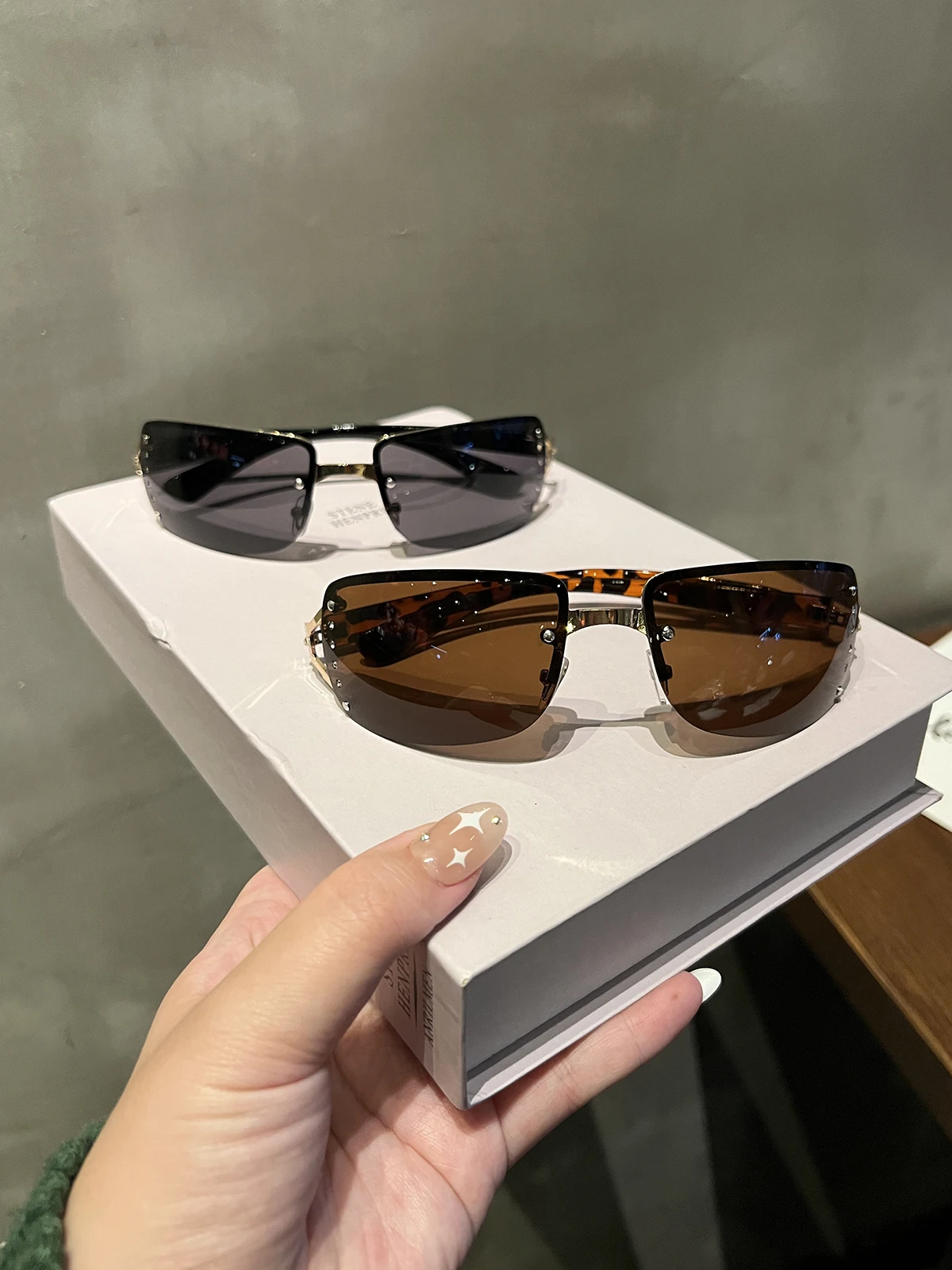 

ex Faionable Sunglasses UV Protection Framel Diamond Embedded Driving Outdoor Spor round Long Square Oval Faces