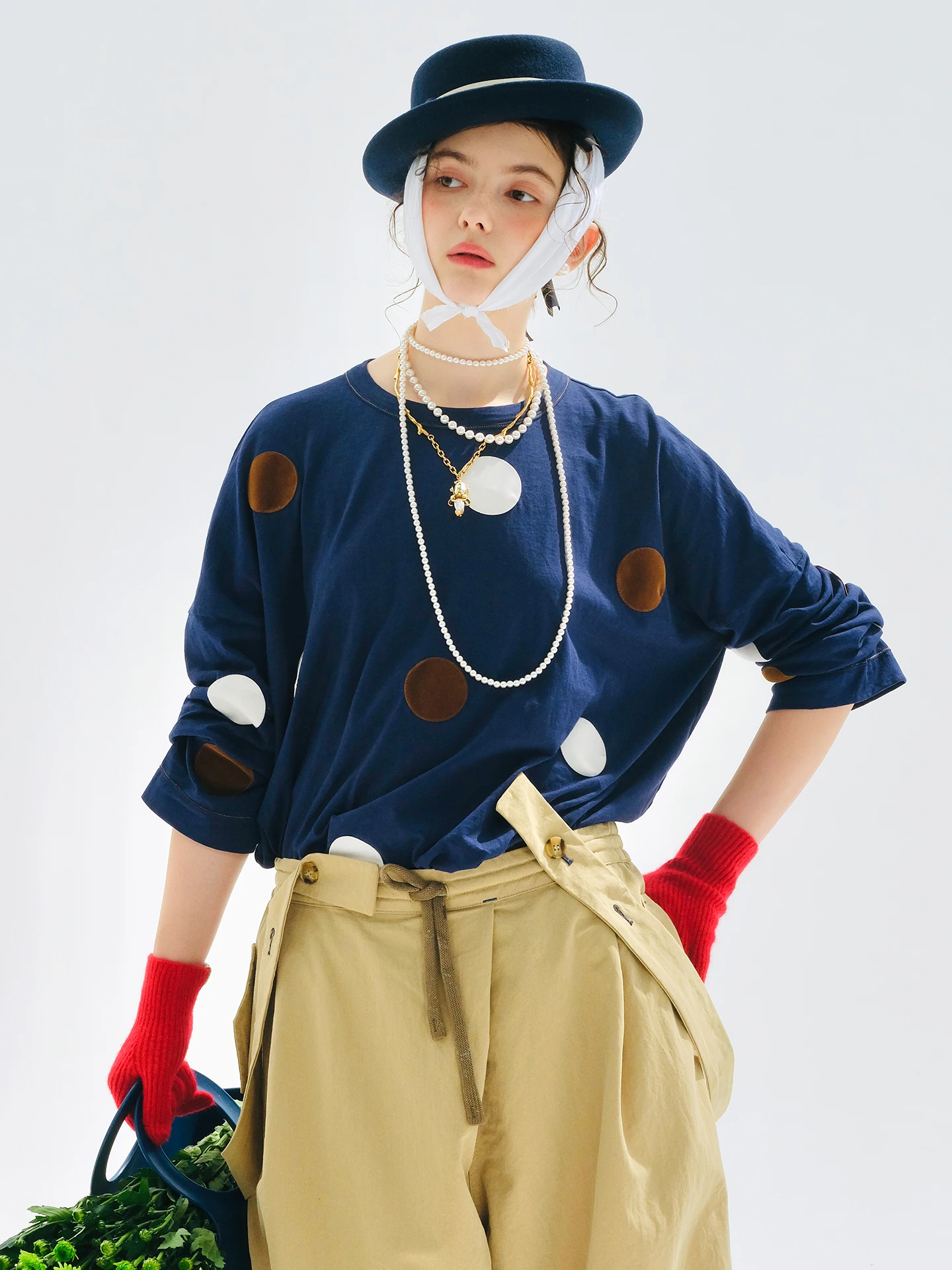 

T-shirt imakokoni 2025 autumn casual loose cotton and linen patch plush polka dot oversized top 255148