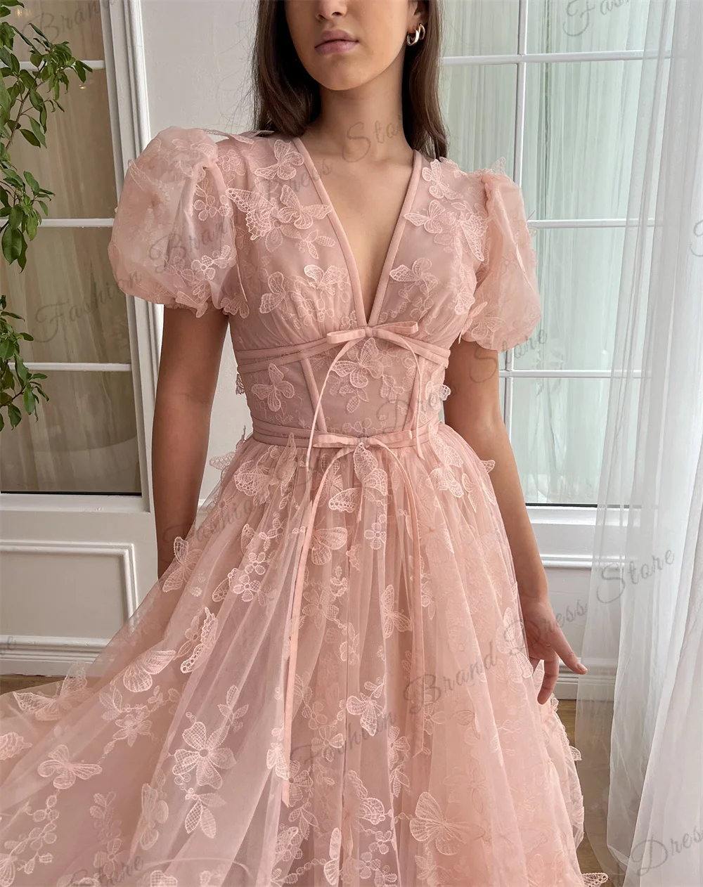 Off-the-shoulder V-Neck Prom Dress Lace Appliques Butterfly Backless Short Sleeves Formal Evening Gowns A-line Long Ball Gowns