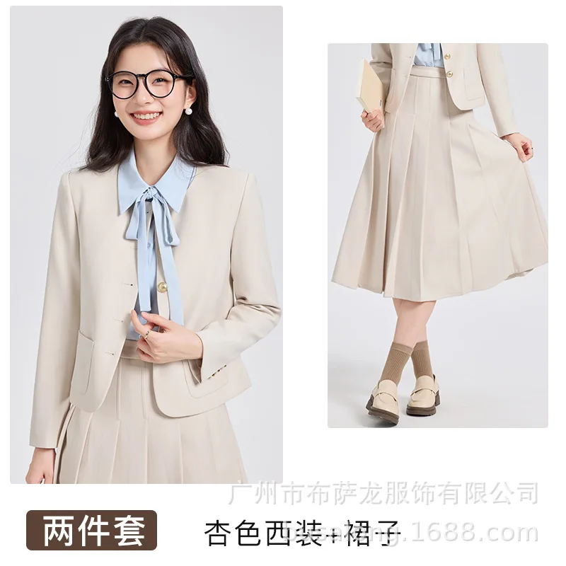 ชุดสูทสีเทาแบบสั้นสำหรับผู้หญิง ชุดทำงานแบบเป็นทางการสำหรับเจ้าหน้าที่ราชการ ใส่ไปทำงานหรือสัมภาษณ์งาน ทรงเข้ารูป