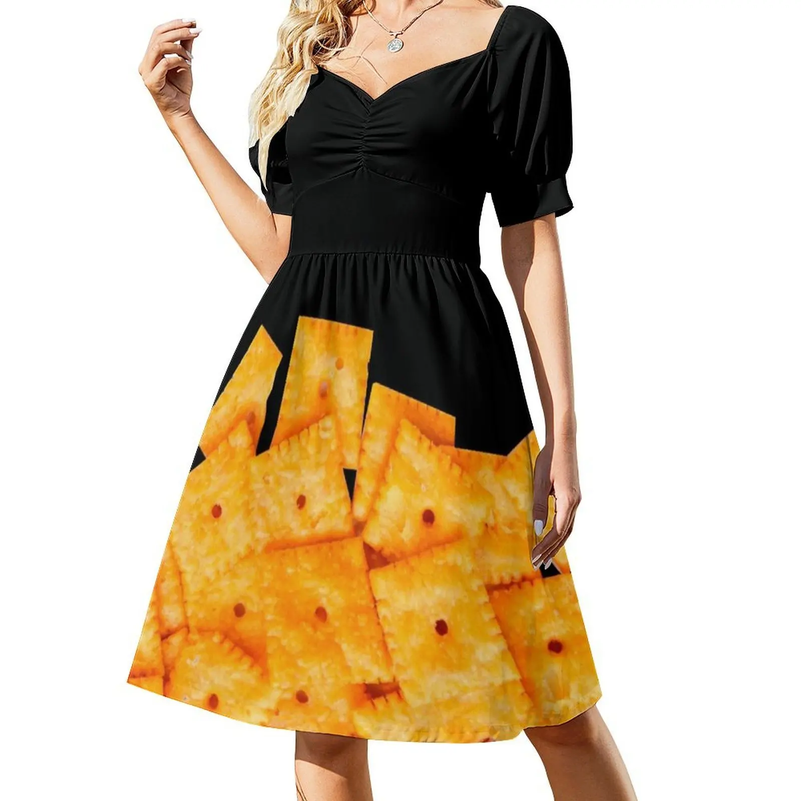 فستان نسائي أنيق للحفلات من Cheez It فستان على شكل حرف a مع خيارات قصيرة/طويلة/بدون أكمام Cheez It Food Cheese Snack Cheez It