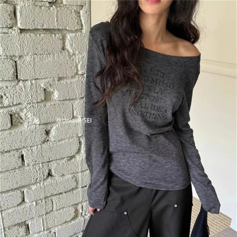 Streetwear Retro Letter Printed Casual Long Sleeve T-shirt Women 2025 Summer New American Off-shoulder Sexy Slim All Match Tops