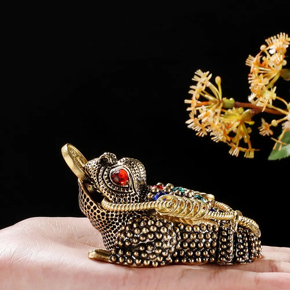 Premium Brass Toad Sculpture Exquisite Vintage Style Wealth Figure Desk Decor Home Office Dining Room Table Centerpiece Chinese