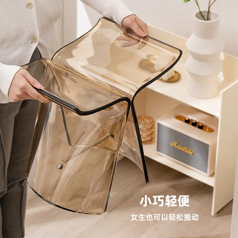 Moderner, einfacher Internet-Promi-Schmetterlingshocker, einfach, Zuhause, Ankleide