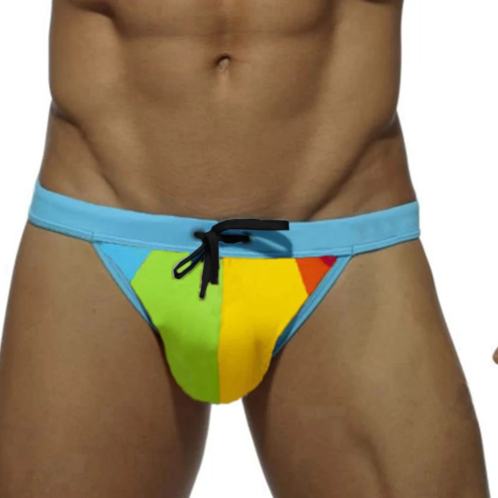 Estate Uomo Sexy Bikini Pantaloni da notte Costumi da bagno Arcobaleno Perizoma da bagno Personalizzato 2023 Slip da uomo Pantaloncini da bagno Tronchi da spiaggia