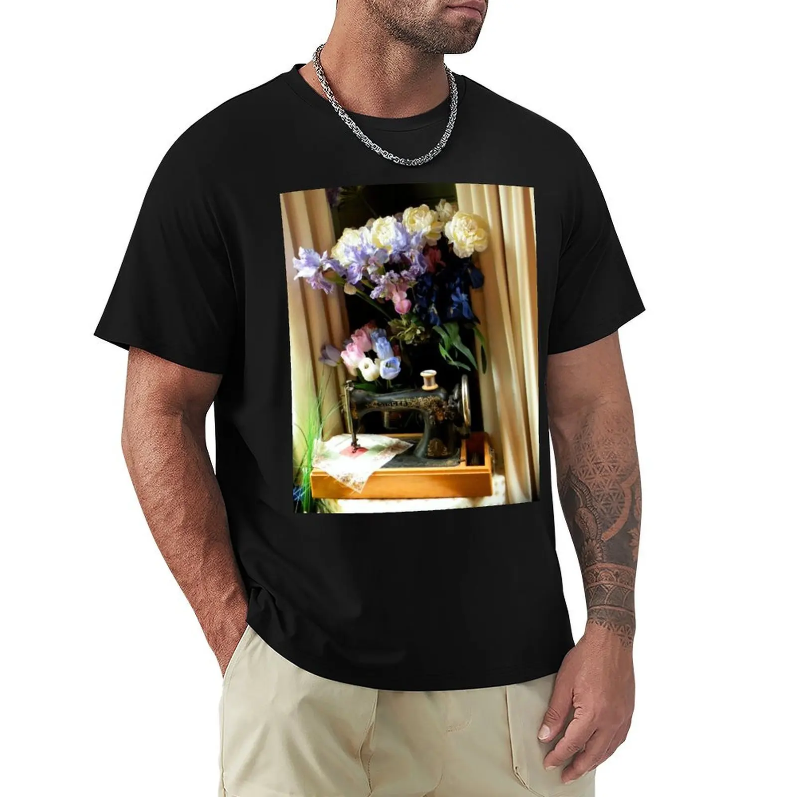 

Yesterday's Singer Sewing Machine T-Shirt Lightweight Casual Summer T-Shirt