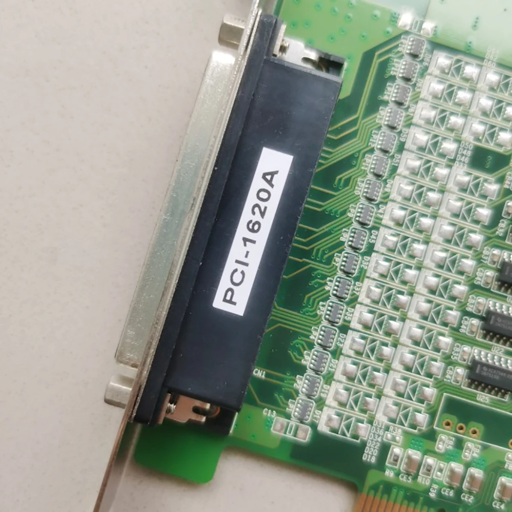 بطاقة التقاط البيانات PCI-1620A ذات 8 منافذ RS-232 بطاقة اتصال PCI العالمية