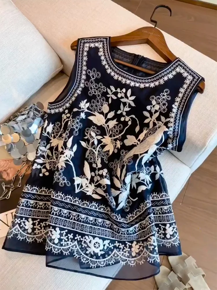 

Новый летний топ с вышивкой для женщин больших размеров, китайский стиль, с обильной вышивкой, приталенный, с круглым вырезом...