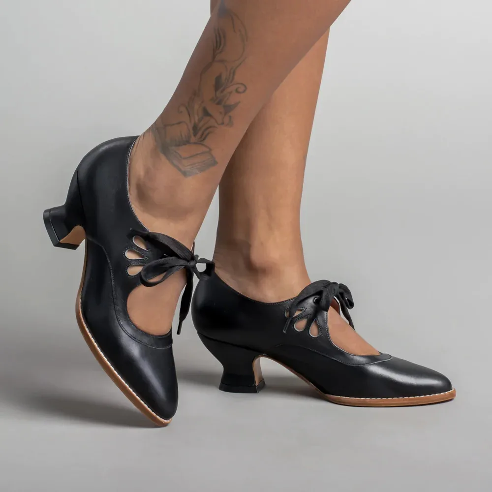 

Retro Mary Jane Pumps Woman Vintage Lace Up Low Heel Dress Zapatos Ladies Brand Design Butterfly Wing Derby Shoes Plus Size