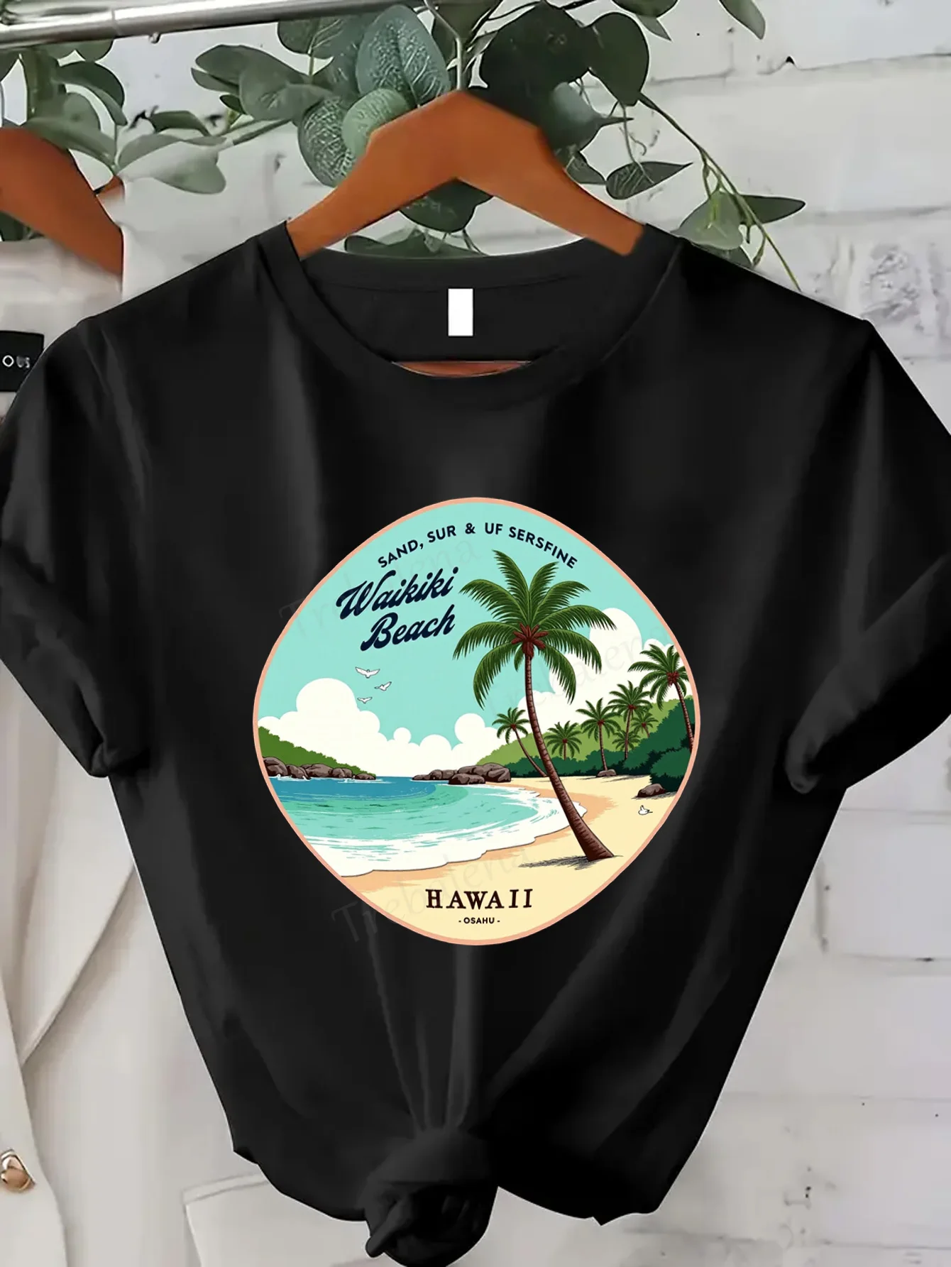

Women T-shirt Hawaiian Beach Vibes Women's T-Shirt - Waikiki Surf Style