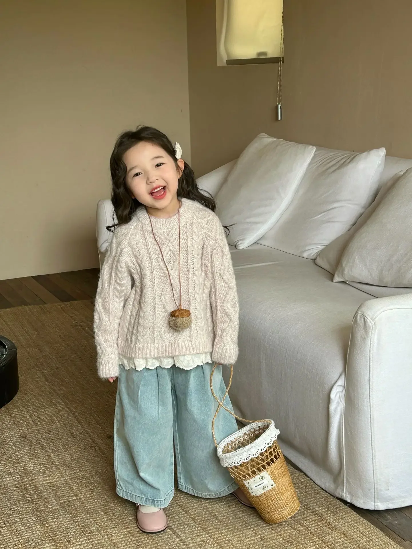 Sweater anak perempuan, baju hangat anak-anak gaya Korea, jahitan renda, Pullover putar, kasual sederhana harian, 2024