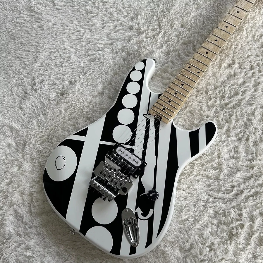 Personalizado ST Blanco y Negro Guitarra Eléctrica H Pastillas Floyd Rose Bridge Chrome Duro Envío Gratis