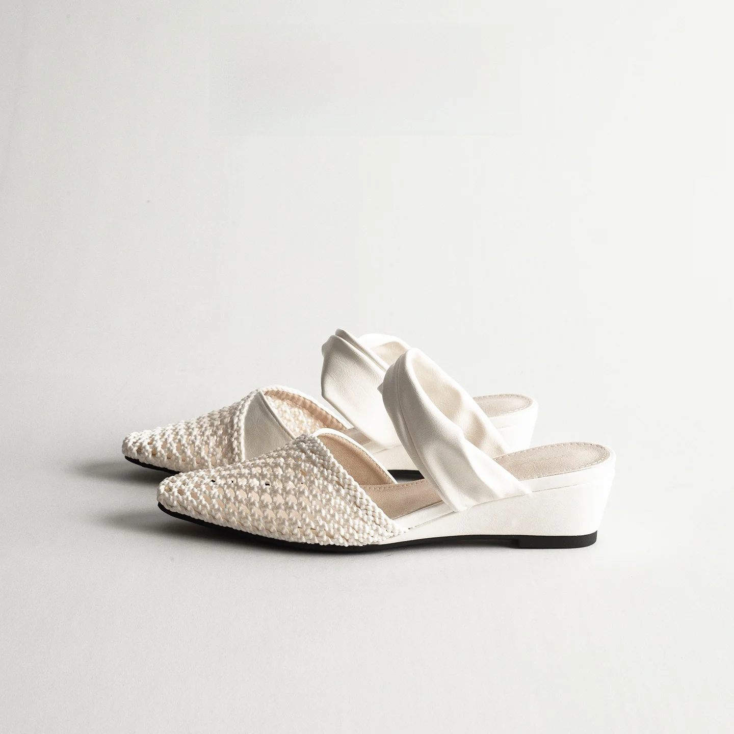 

Breathable Woven Mary Jane Slip-On Women's Summer Shoes Pointed Toe Flat Heel Outdoor Casual Rubber Sole High Slip Resistance