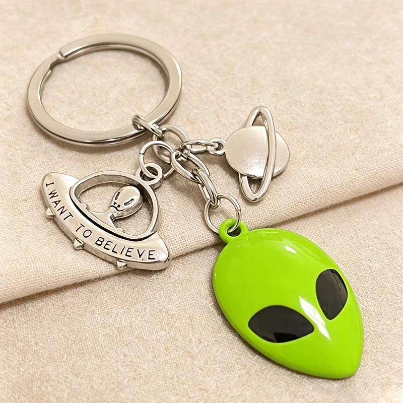 1 Piece UFO Planet Alien Rocket Astronaut Cosmic Exploration Green Enamel Mask Alloy Key Chain Fashion Keychain Men Accessories