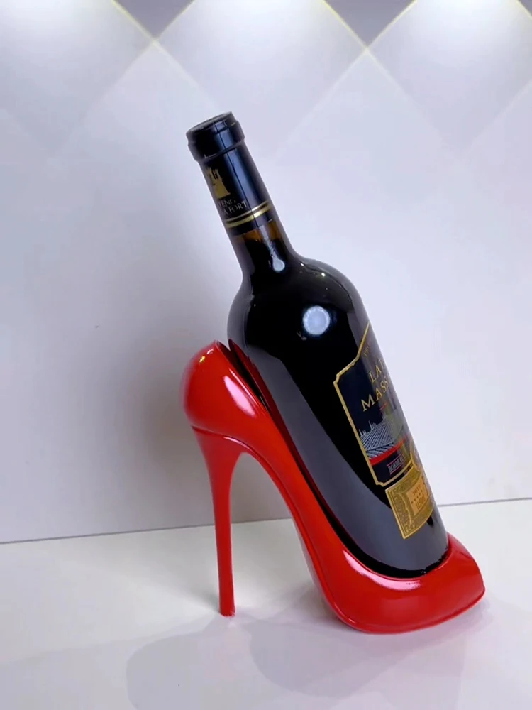 Simple high-heeled shoes and wine rack decorations, personalized decorations for rooms and bedrooms, office counter decorations