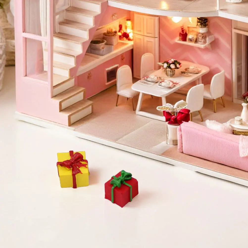 

40Pcs Mini Resin Christmas Boxes Miniature Presents Ornament Set for Crafts Tiny Decor Dollhouse Accessories Tiny Figurines