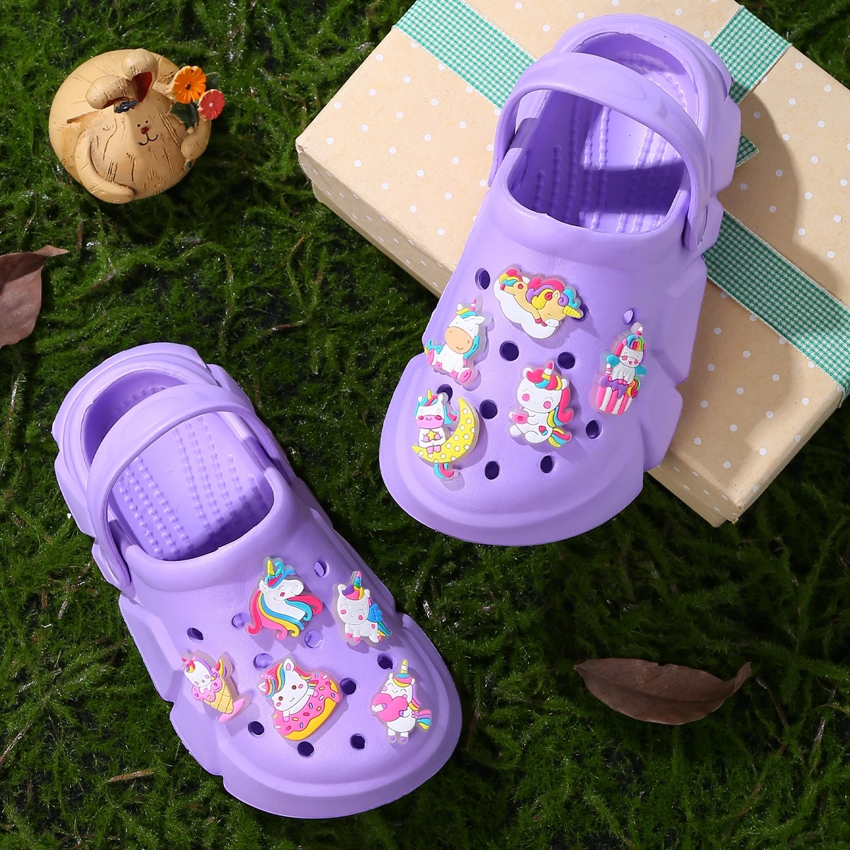 Girls Trendy Comfortable Clogs With Luminous Cartoon Unicorn Charms, Breathable Non-slip Clogs For Indoor Outdoor Beach Pool