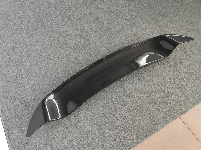 For MP4 12C Coupe s 650S 11-16 year V style dry carbon fiber rear spoiler body kit Retrofitting and upgrading the tail wing