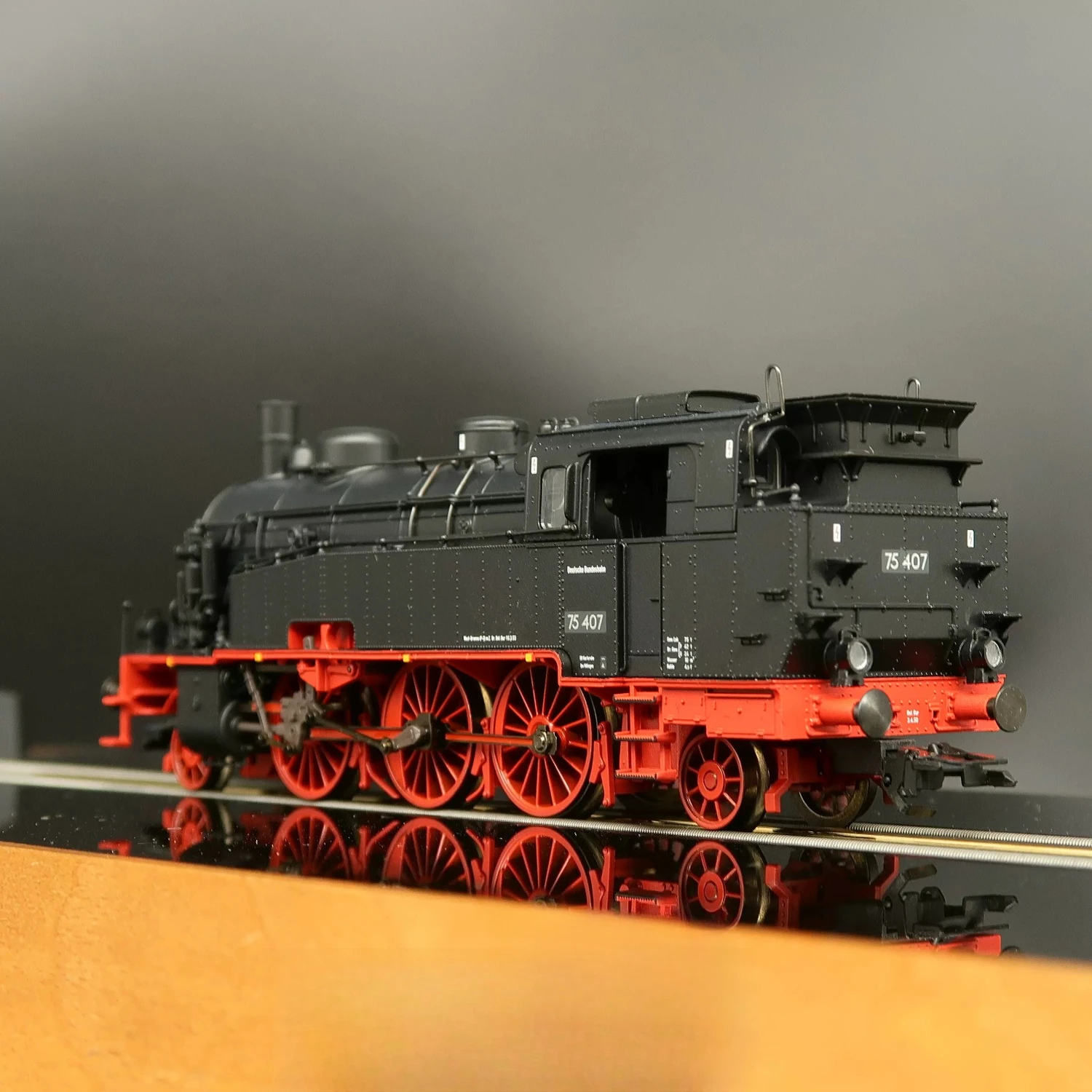 TRIX HO Scale 1/87 BR 75.4 Steam Locomotive Model 22794  Die Cast Metal Construction Digital Sound A Gift Collectible for Adults