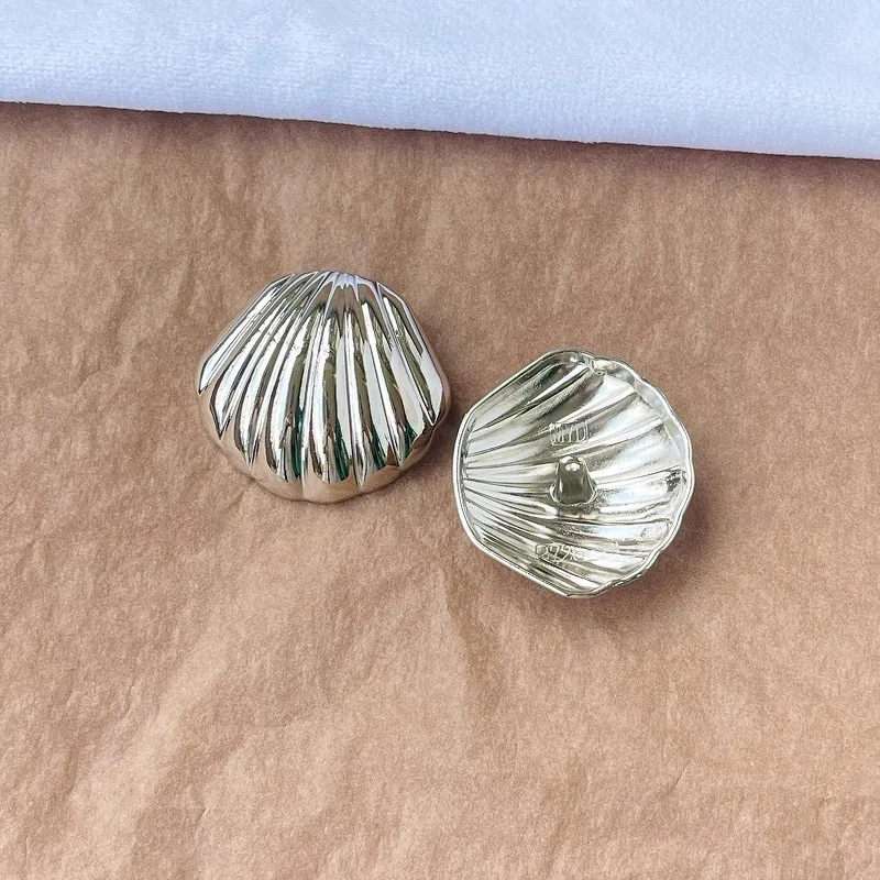 10pcs Fashion Shell‑Shape Metal Sew‑On Buttons Two‑Tone Rhinestone Inlay Decor Fasteners for Shirt Overcoat Jacket Garment