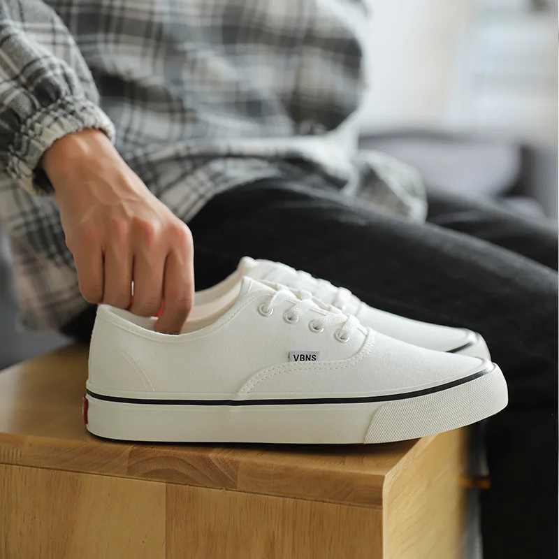 Solid Color Canvas Shoes Bright Color Classic Lace-up Rubber Sole Summer Comfortable Men's Shoes Breathable