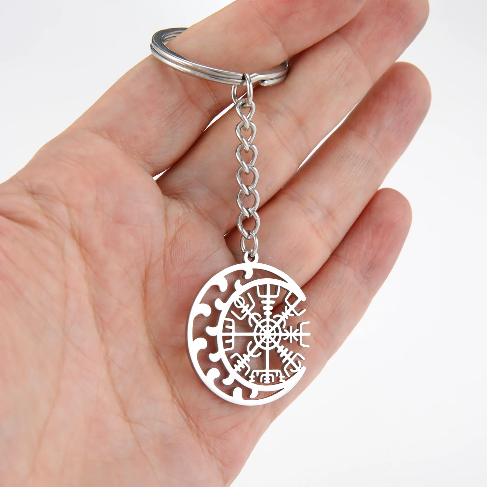 Dreamtimes Fashionable and Popular Viking Keychain Compass Pattern Pendant Stainless Steel Men's Best Gift