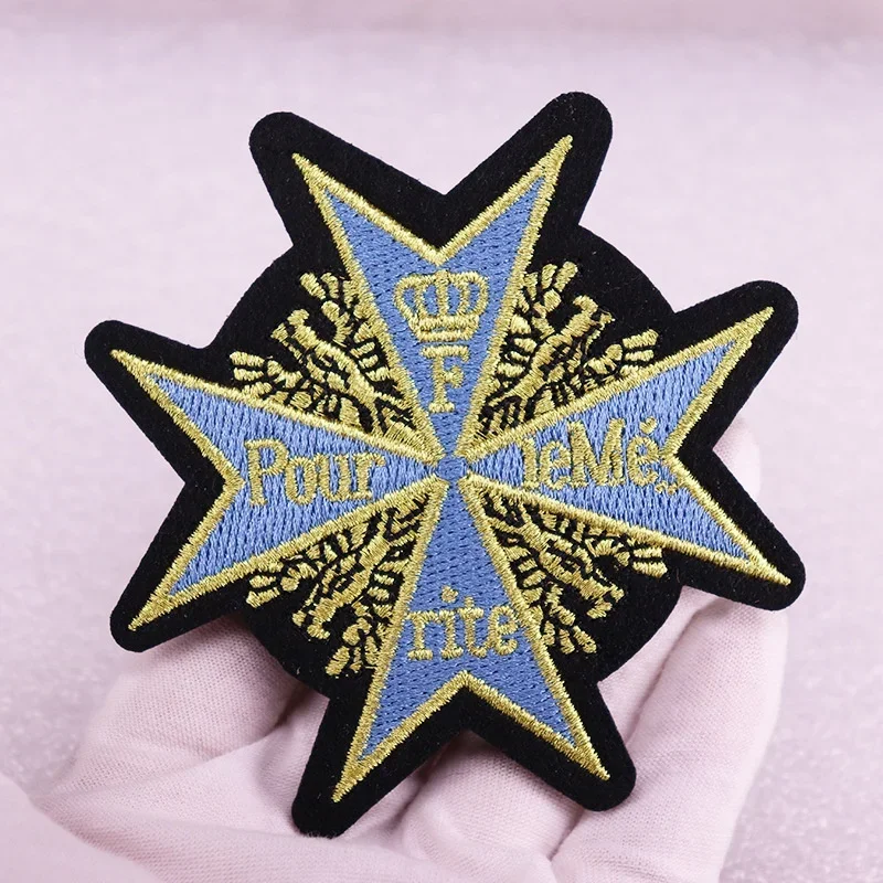 German Prussian Crown Eagle Embroidered Cloth Patch Fashionable Creative Cartoon Brooch Lovely Enamel Badge Clothing Accessories